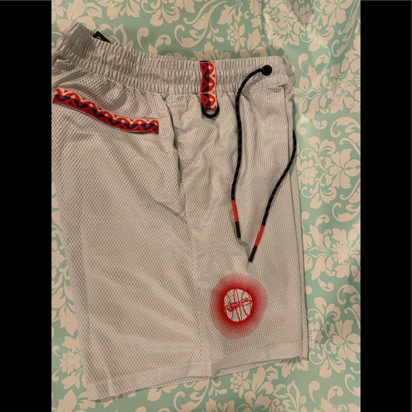 Nike Men's Kyrie IrvingLightweight Shorts sz medium